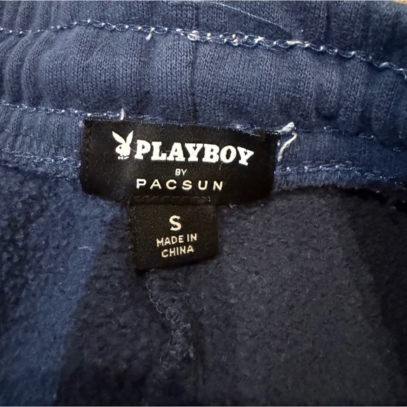 5 for $25 Sale! (Must be bundled) 🐝 Playboy Heart Shorts S - Picture 3 of 6